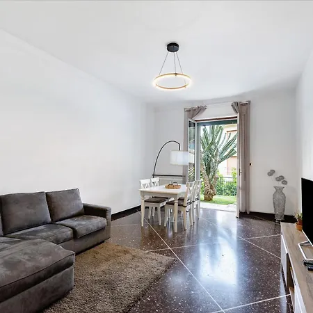 Giardino Sul Mare بولياسكو